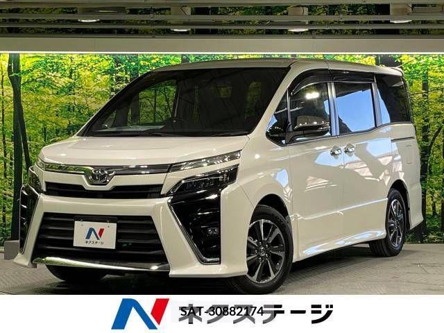 Toyota VOXY 2018-03 205876-0