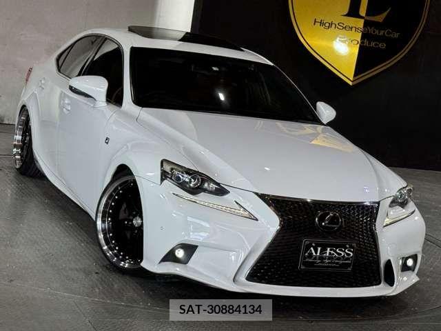 Lexus IS 2013-08 354124-1