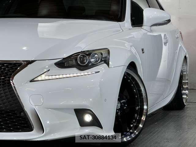 Lexus IS 2013-08 354124-5