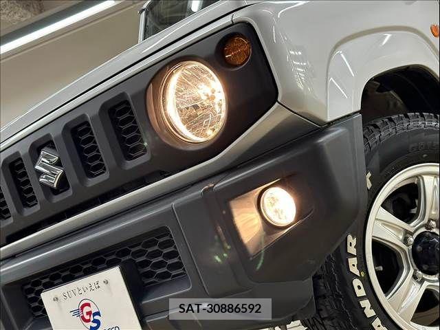 Suzuki JIMNY 2019-08 377868-9