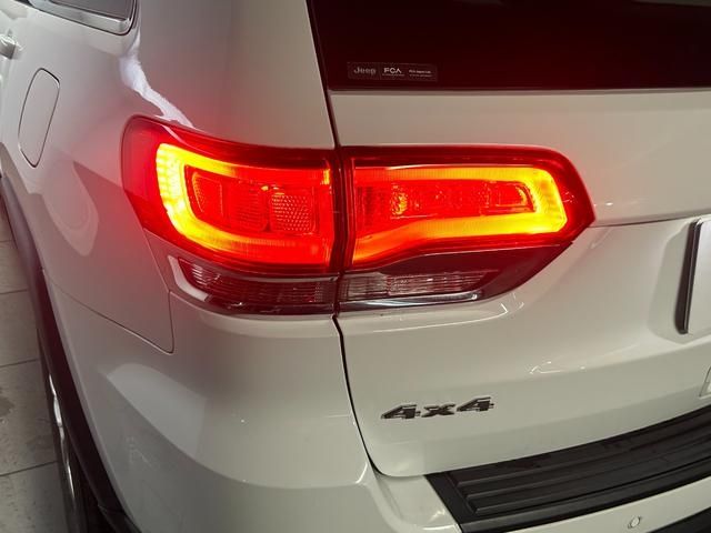 Jeep GRAND CHEROKEE 2017-03 13516-8