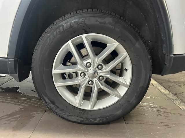 Jeep GRAND CHEROKEE 2017-03 13516-9
