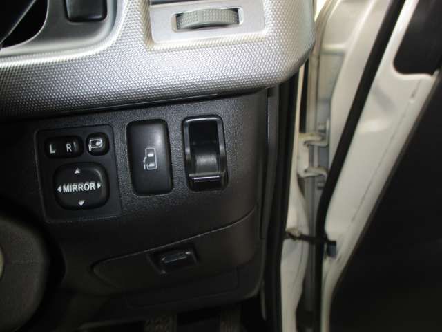 Toyota HIACE WAGON 2013-10 193709-17