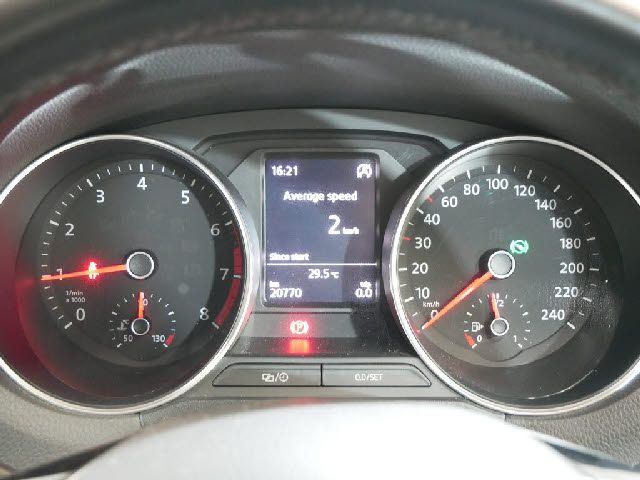 VolksWagen POLO 2016-11 24781-13