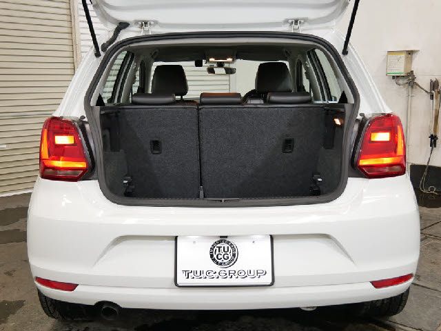 VolksWagen POLO 2016-11 24781-23