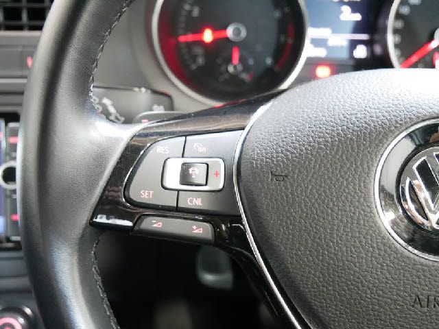 VolksWagen POLO 2016-11 24781-11