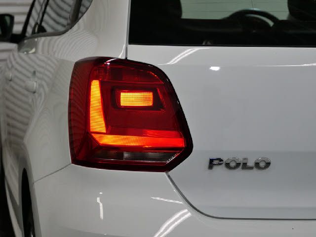 VolksWagen POLO 2016-11 24781-28