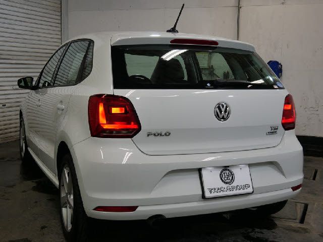 VolksWagen POLO 2016-11 24781-2