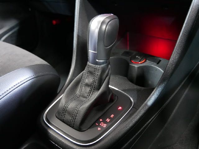 VolksWagen POLO 2016-11 24781-17