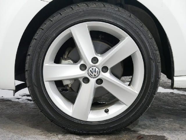 VolksWagen POLO 2016-11 24781-9