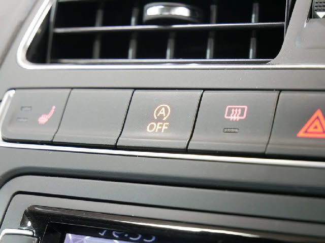 VolksWagen POLO 2016-11 24781-8