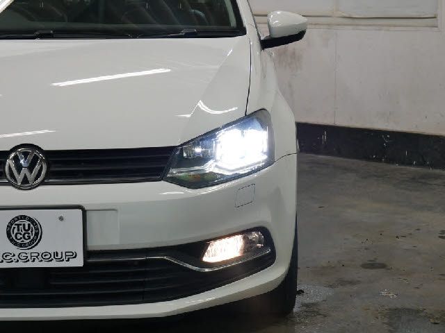 VolksWagen POLO 2016-11 24781-24