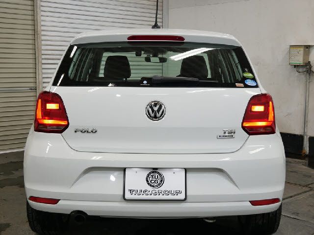 VolksWagen POLO 2016-11 24781-27