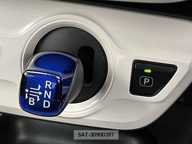 Toyota PRIUS 2016-05 222684-13