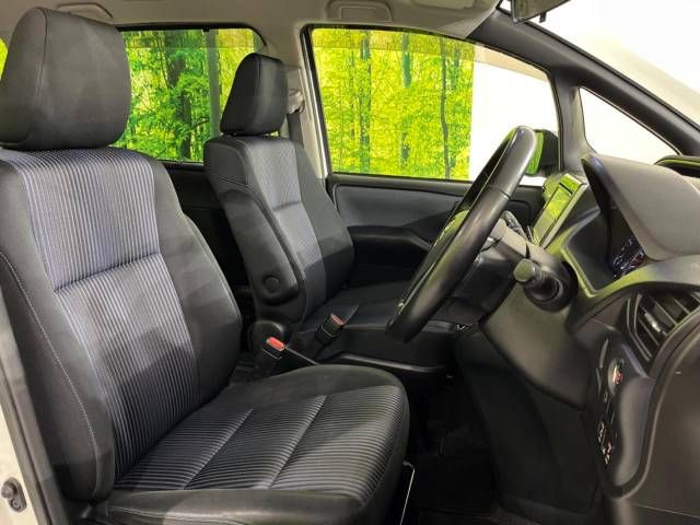 Toyota VOXY 2014-12 184659-7