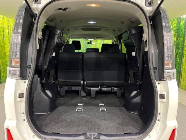Toyota VOXY 2014-12 184659-10