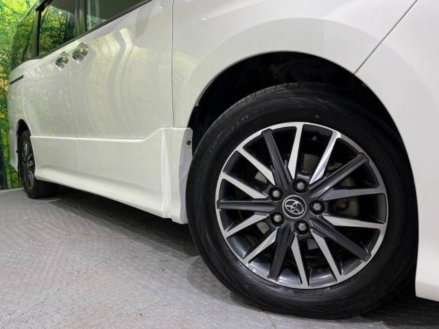 Toyota VOXY 2014-12 184659-13
