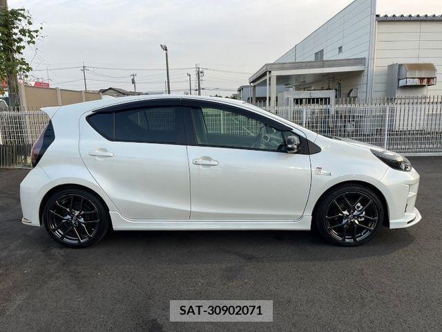 Toyota AQUA 2019-03 395688-7