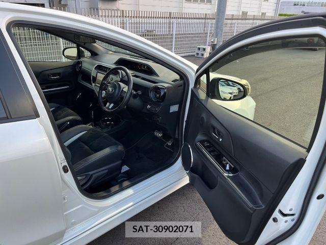 Toyota AQUA 2019-03 395688-9