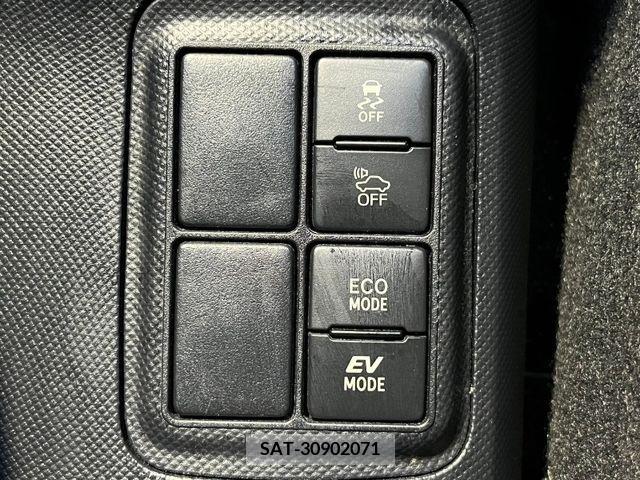 Toyota AQUA 2019-03 395688-15
