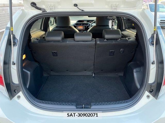 Toyota AQUA 2019-03 395688-12