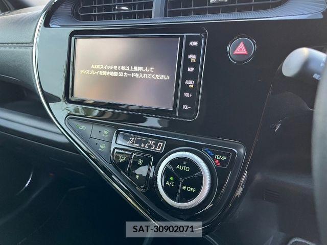 Toyota AQUA 2019-03 395688-14
