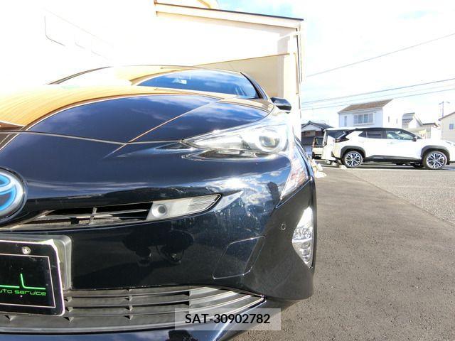 Toyota PRIUS 2016-12 281931-6