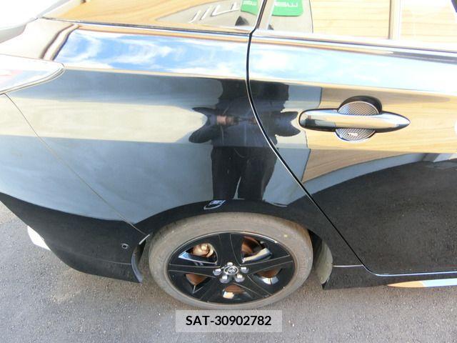 Toyota PRIUS 2016-12 281931-18