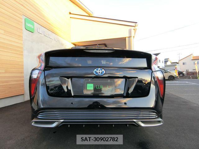 Toyota PRIUS 2016-12 281931-1