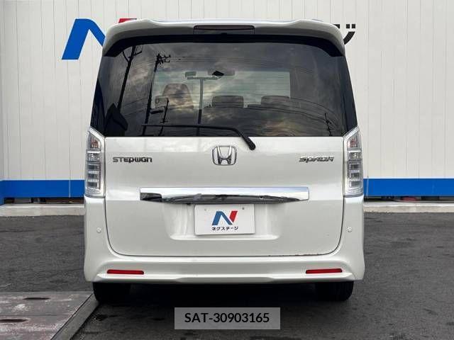 Honda e 2013-08 252829-15