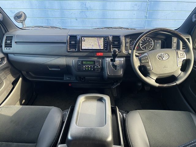 Toyota HIACE VAN 2021-11 29030-1
