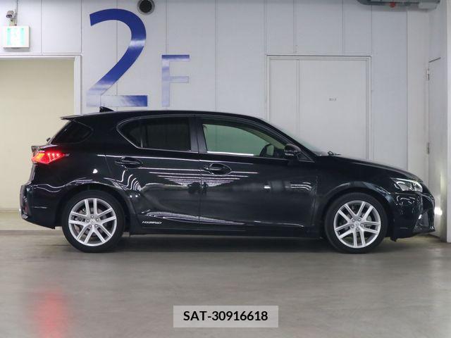 Lexus CT 2022-04 362695-7
