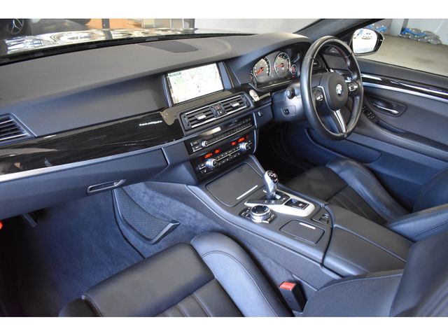 Bmw M5 2015-01 17917-16