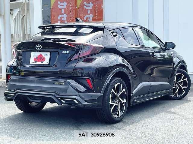 Toyota C-HR 2017-06 357862-2