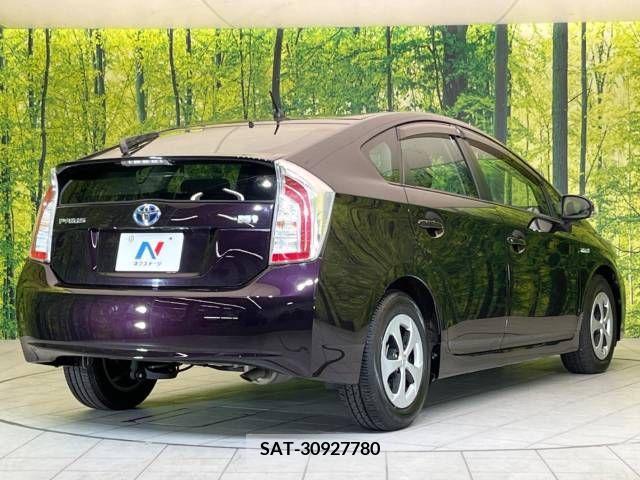 Toyota PRIUS 2015-09 234978-15