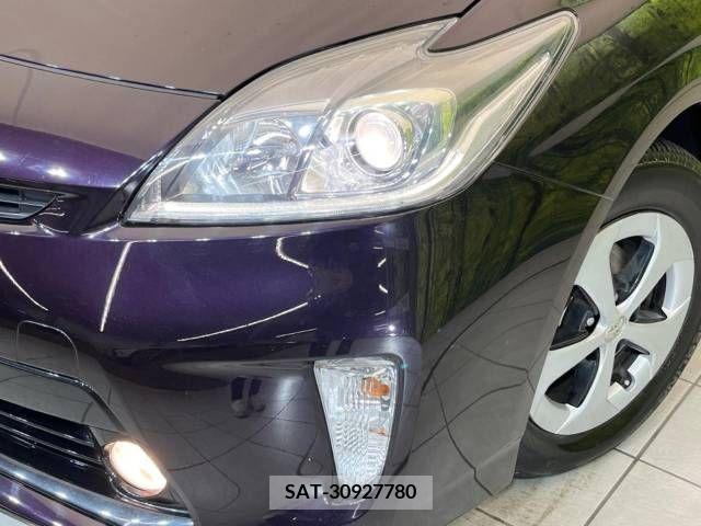 Toyota PRIUS 2015-09 234978-13