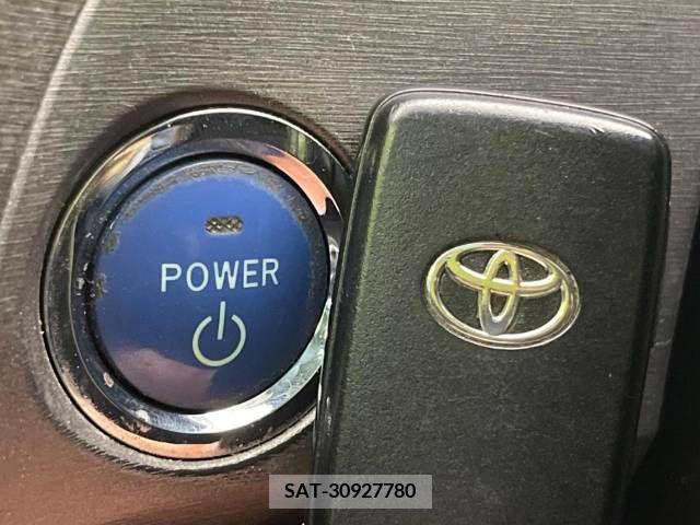 Toyota PRIUS 2015-09 234978-7