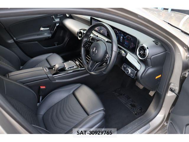 Mercedes Benz A-CLASS 2020-01 213128-2