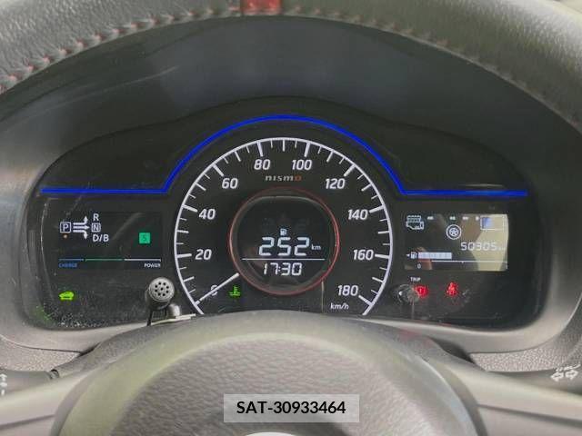 Nissan NOTE 2017-12 330698-18