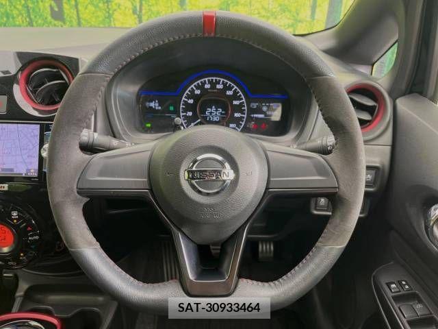 Nissan NOTE 2017-12 330698-6