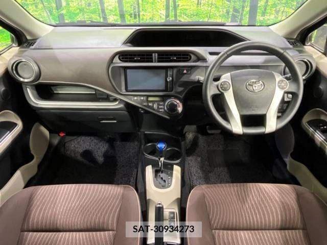 Toyota AQUA 2013-06 292124-1