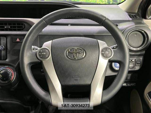 Toyota AQUA 2013-06 292124-11