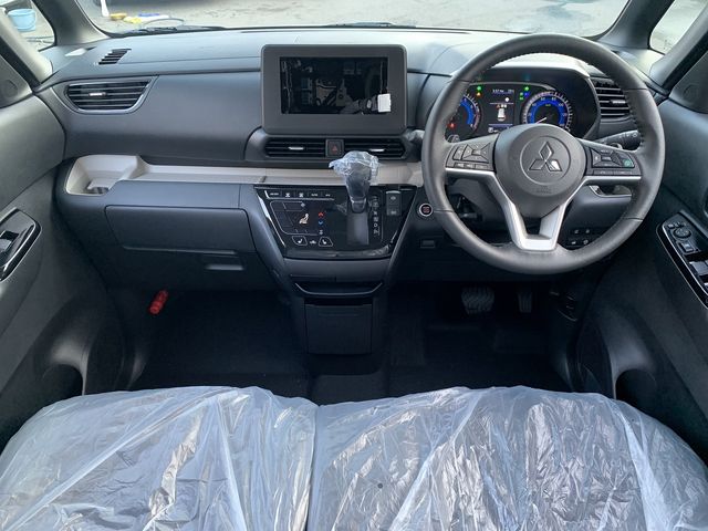Mitsubishi DELICA MINI 2023-09 27642-1