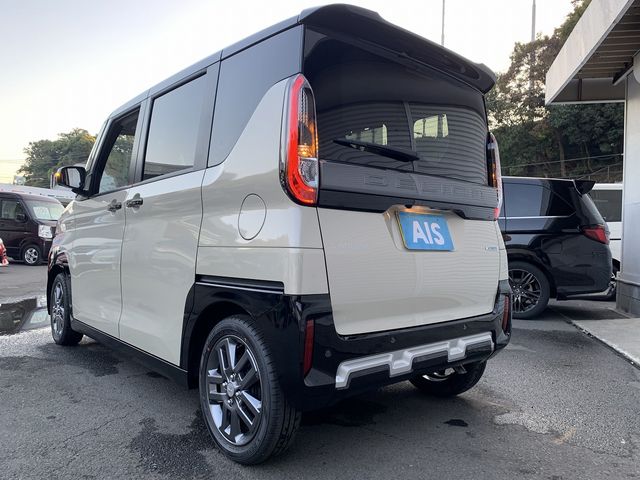 Mitsubishi DELICA MINI 2023-09 27642-7