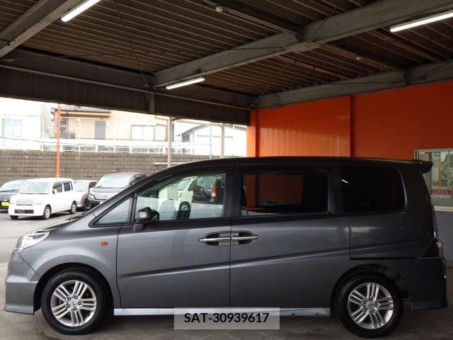Honda STEP WGN 2009-09 326666-4