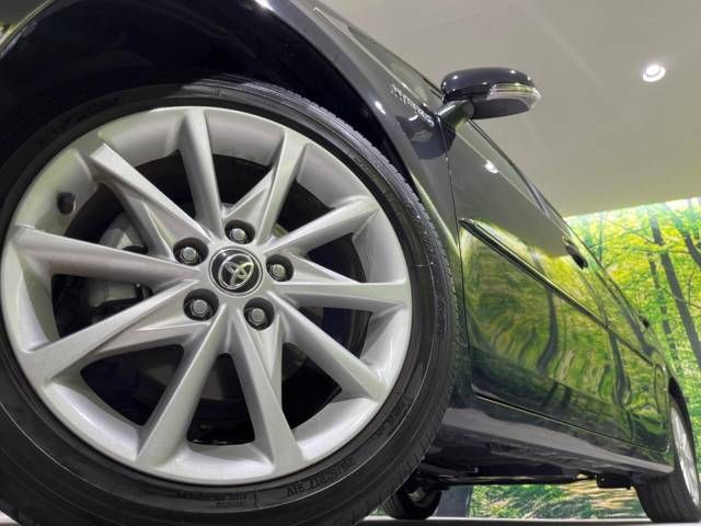 Toyota PRIUS ALPHA 2020-02 13979-13