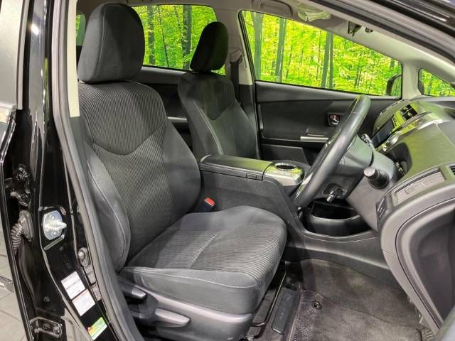 Toyota PRIUS ALPHA 2020-02 13979-8