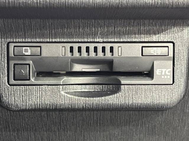 Toyota PRIUS ALPHA 2020-02 13979-6
