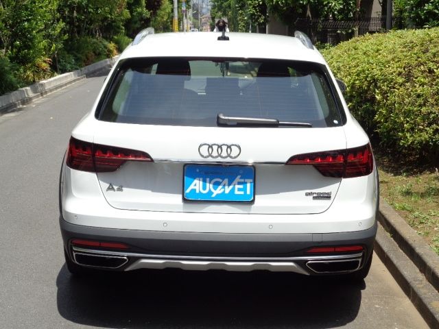 Audi A4 2021-05 2471-9