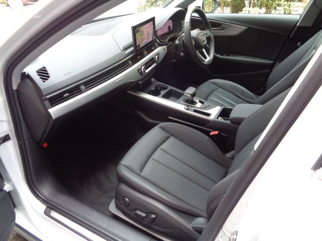 Audi A4 2021-05 2471-12